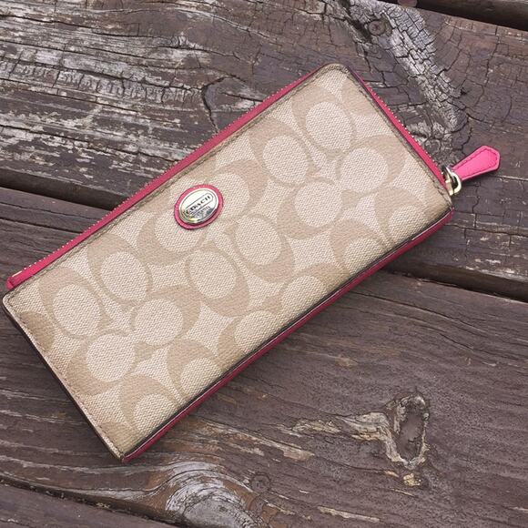 Vintage Coral and Khaki Tan Coach Large Wallet - Picture 1 of 5